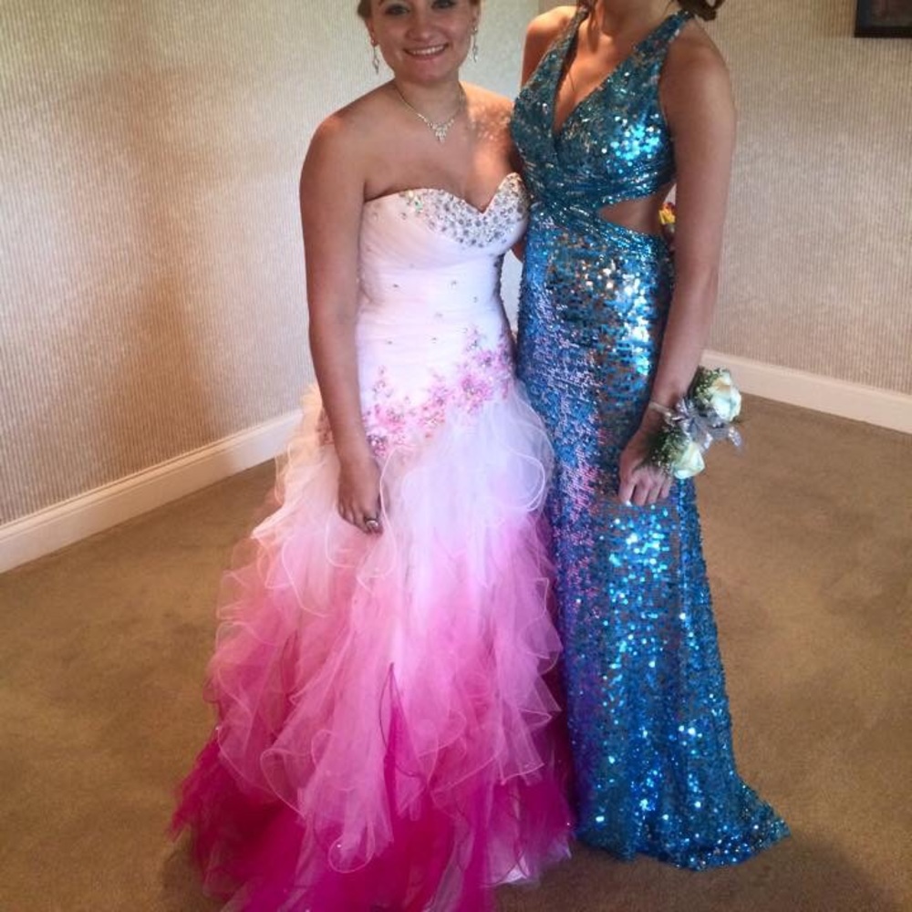 Prom dress - Picture 3 of 3